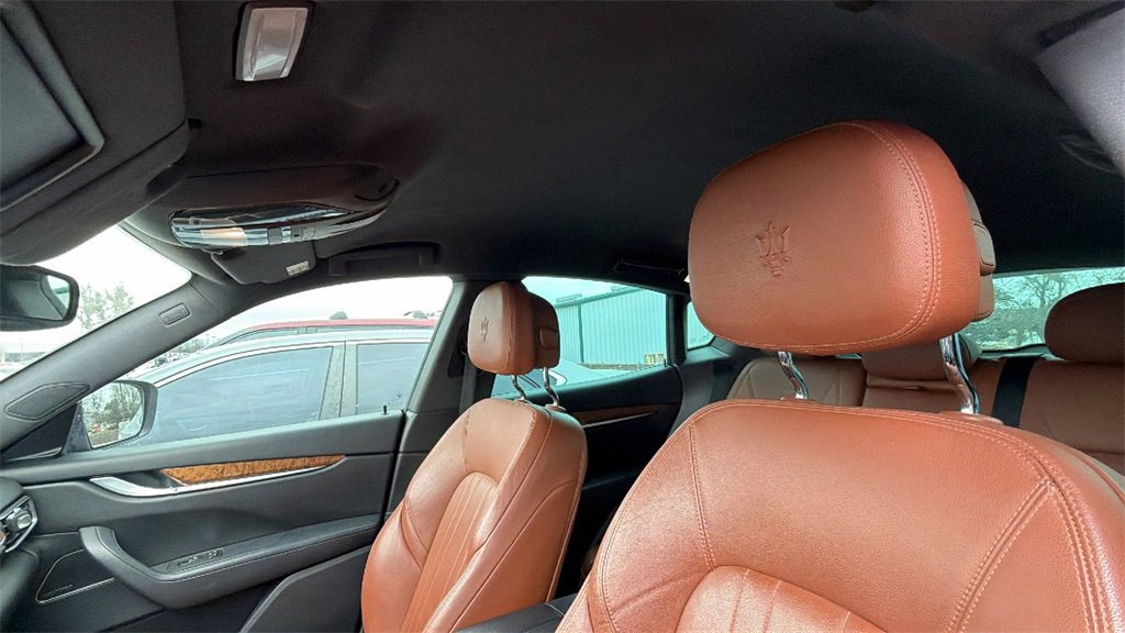 Used 2019 Maserati Levante image 12