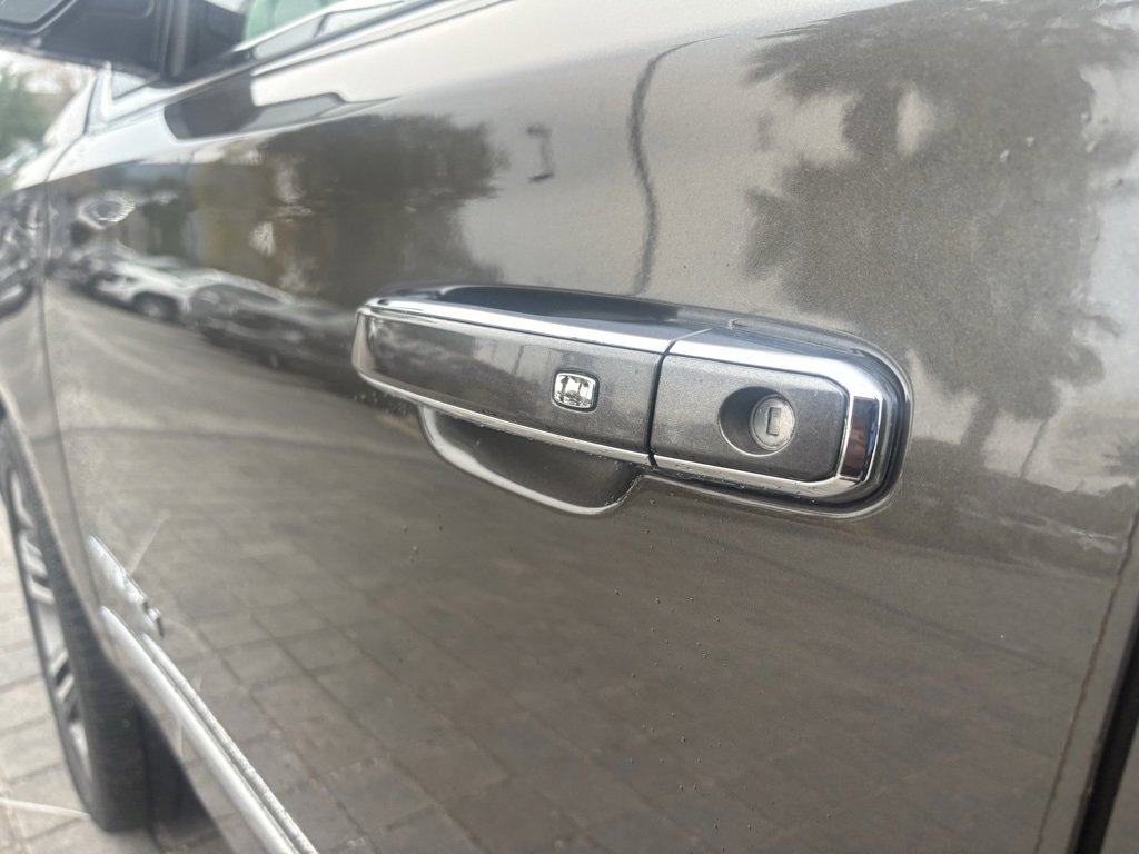 Used 2019 GMC Yukon Denali w/ Denali Ultimate Package image 10