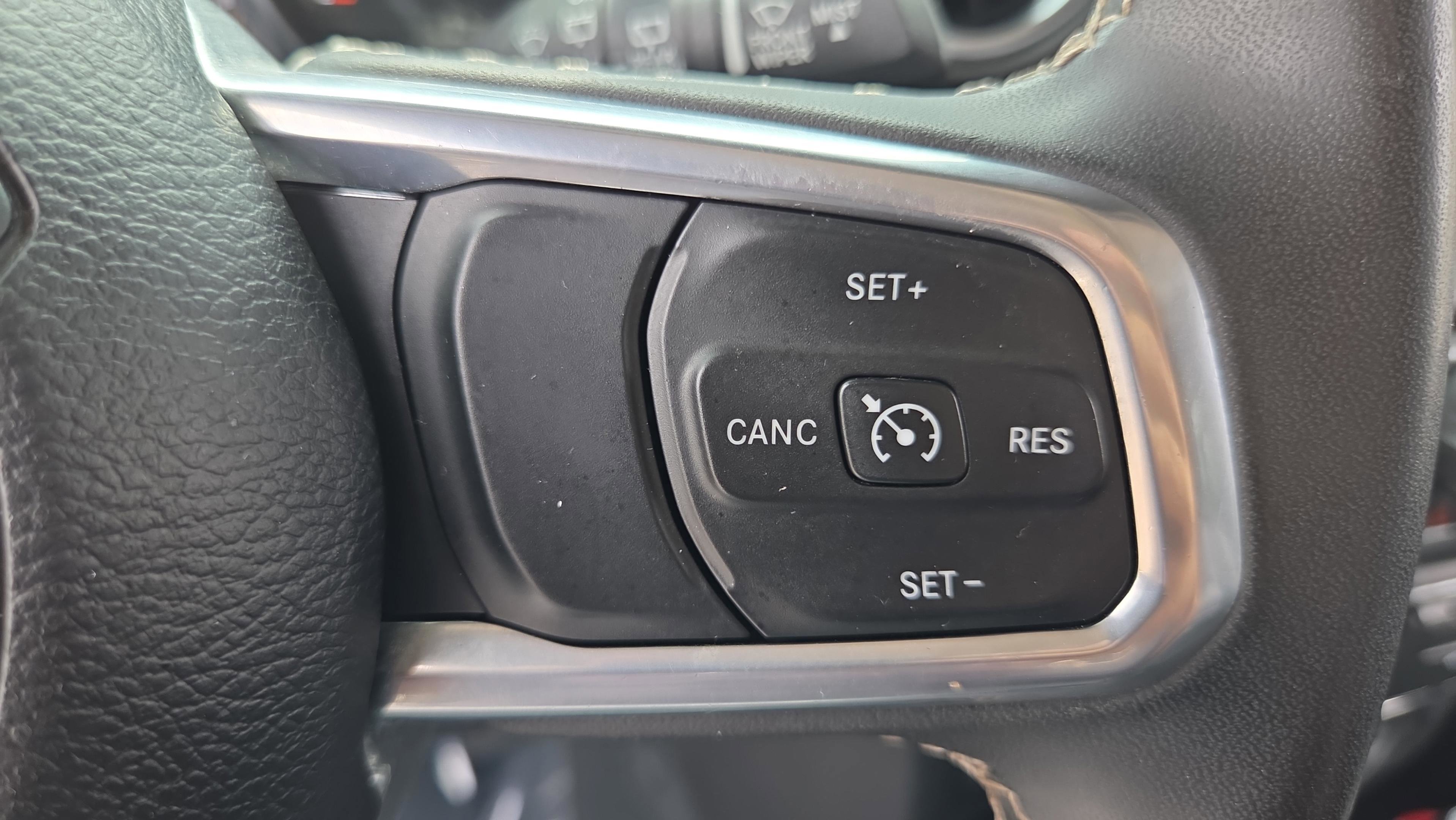 Used 2023 Jeep Wrangler Unlimited Sahara AWD/4WD image 26