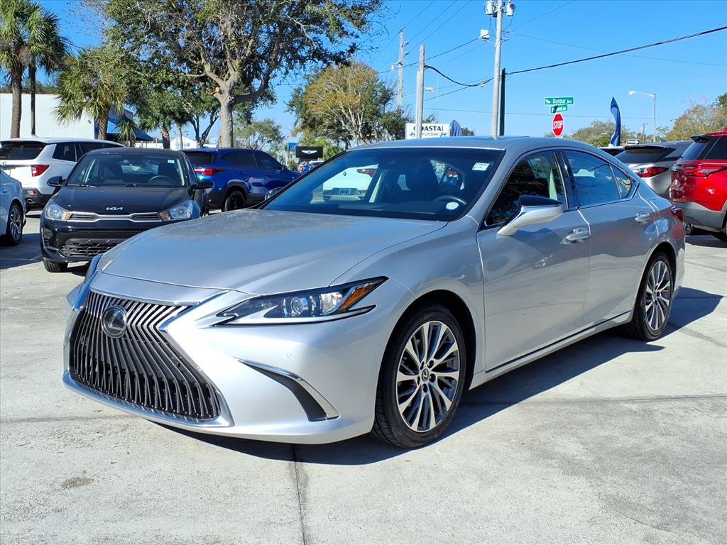 Used 2019 Lexus ES 350 w/ Premium Package image 3