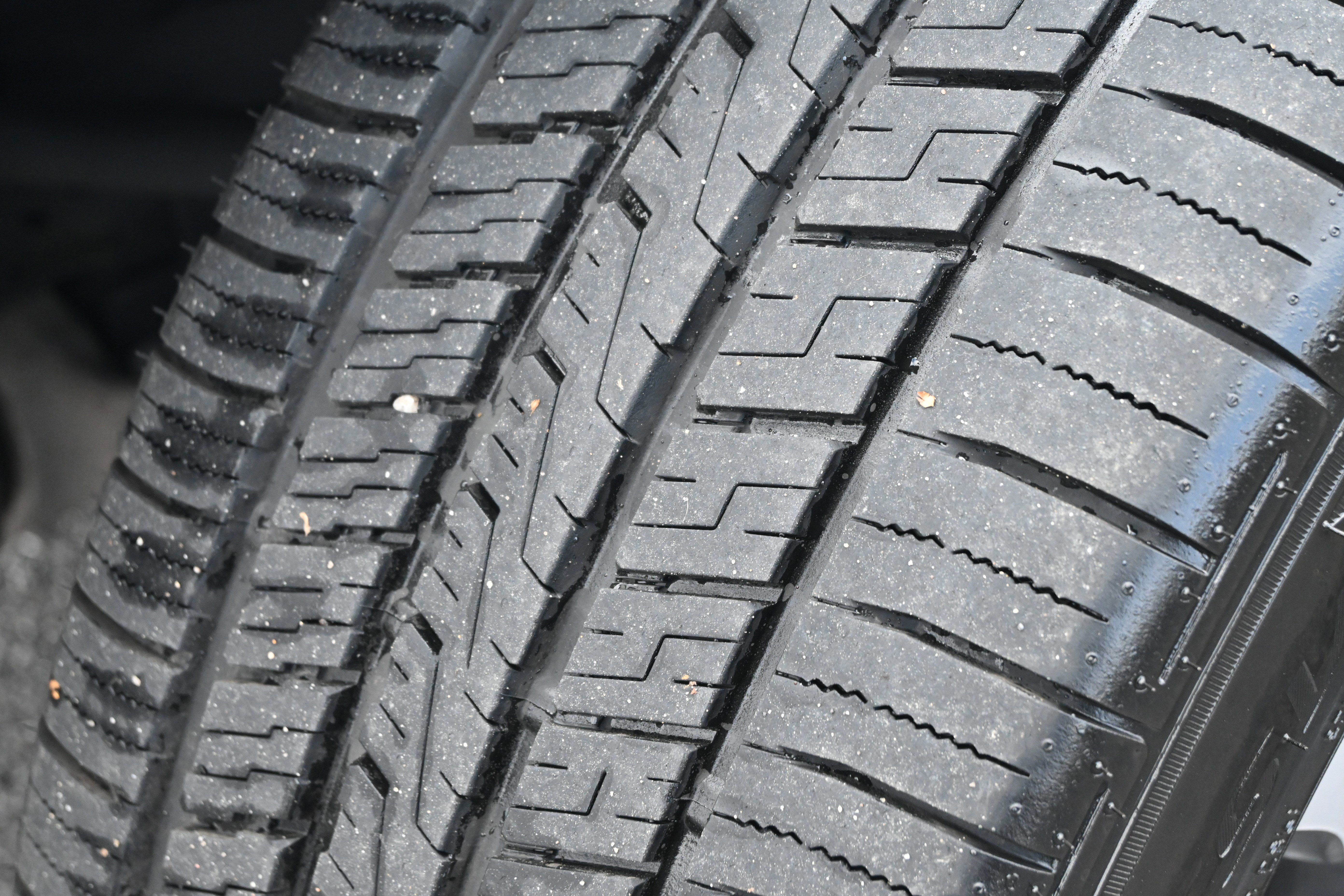 Used 2023 Jaguar F-PACE S image 27