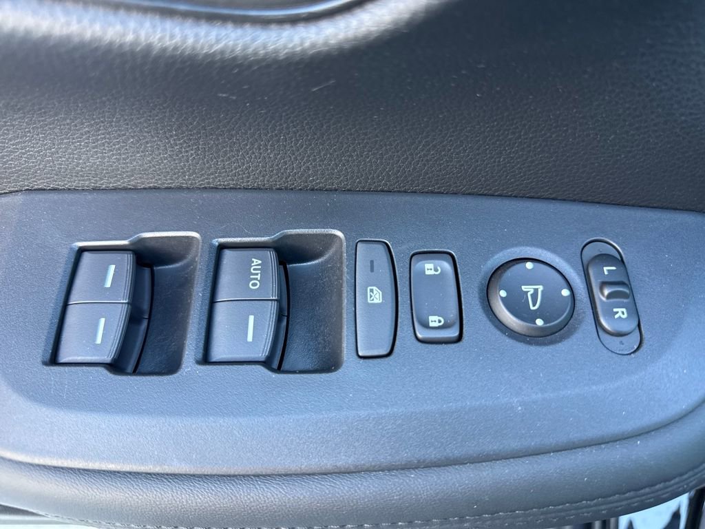 Certified 2023 Honda HR-V LX image 14