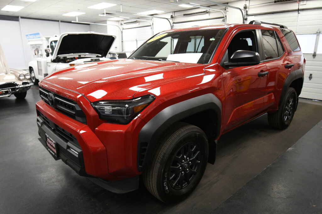 Used 2026 Toyota 4Runner SR5 image 4