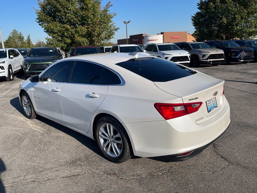 Used 2018 Chevrolet Malibu LT FWD image 4