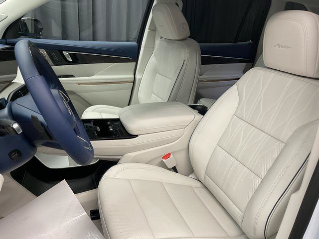 New 2026 Buick Enclave Avenir w/ Super Cruise Package AWD/4WD image 18
