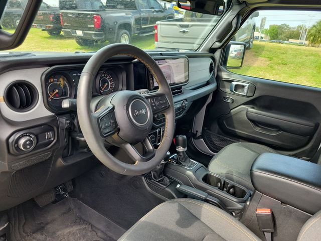 Used 2024 Jeep Gladiator Sport image 9