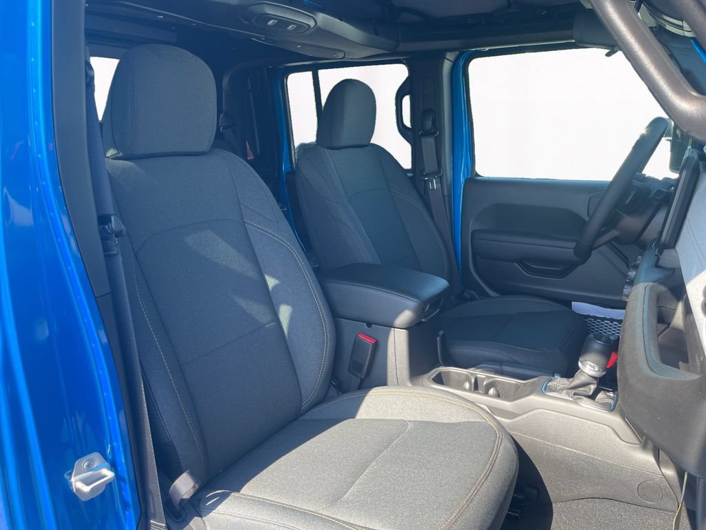 New 2026 Jeep Gladiator Sport AWD/4WD image 15