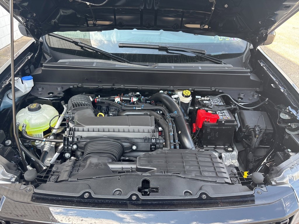 New 2025 Ford Maverick Lobo image 9