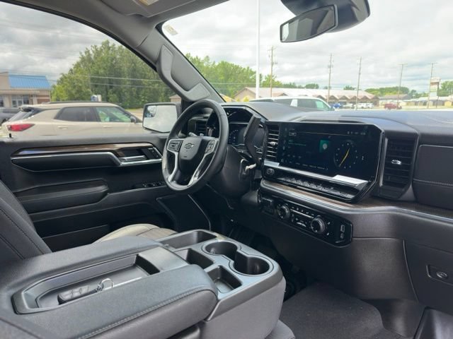 Used 2024 Chevrolet Silverado 1500 RST w/ Protection Package AWD/4WD image 8