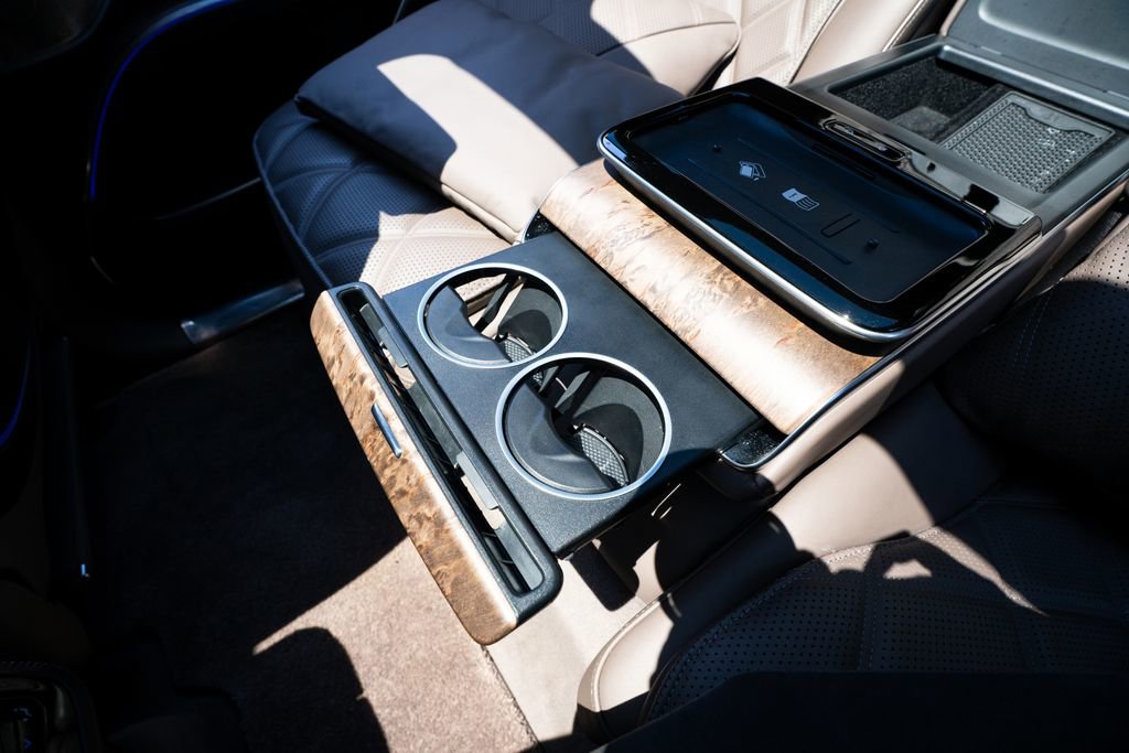 Used 2024 Mercedes-Benz Maybach EQS 680 4MATIC image 55