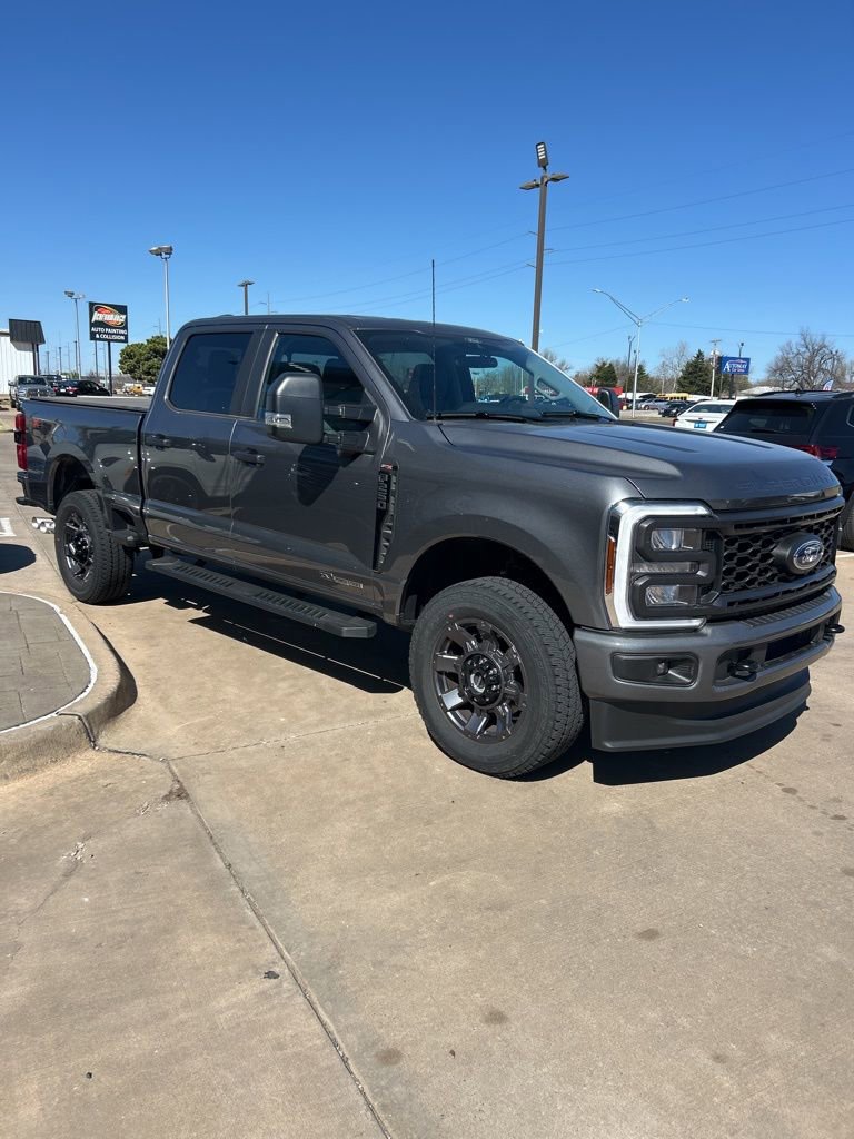 Used 2025 Ford F250 XL w/ STX Appearance Package image 3