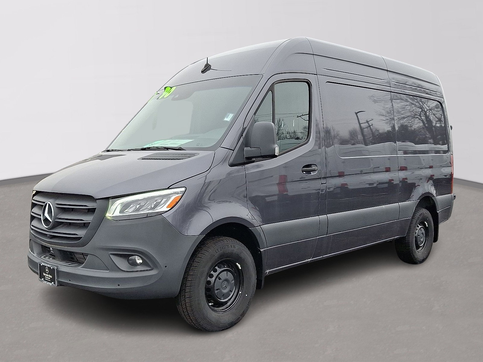 Used 2024 Mercedes-Benz Sprinter 144 Cargo image 1