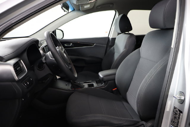 Used 2020 Kia Sorento LX AWD/4WD image 7