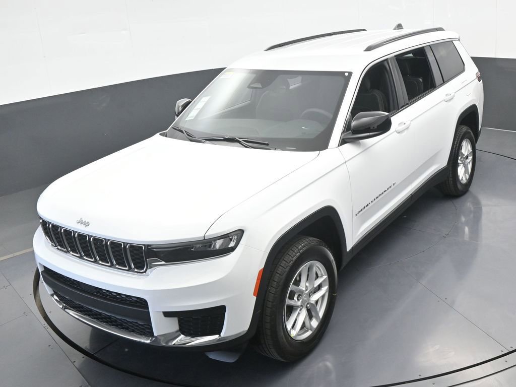 Used 2025 Jeep Grand Cherokee L Laredo image 35