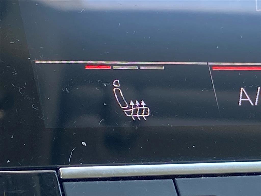 Used 2023 Audi Q7 3.0T Premium w/ Convenience Package image 16