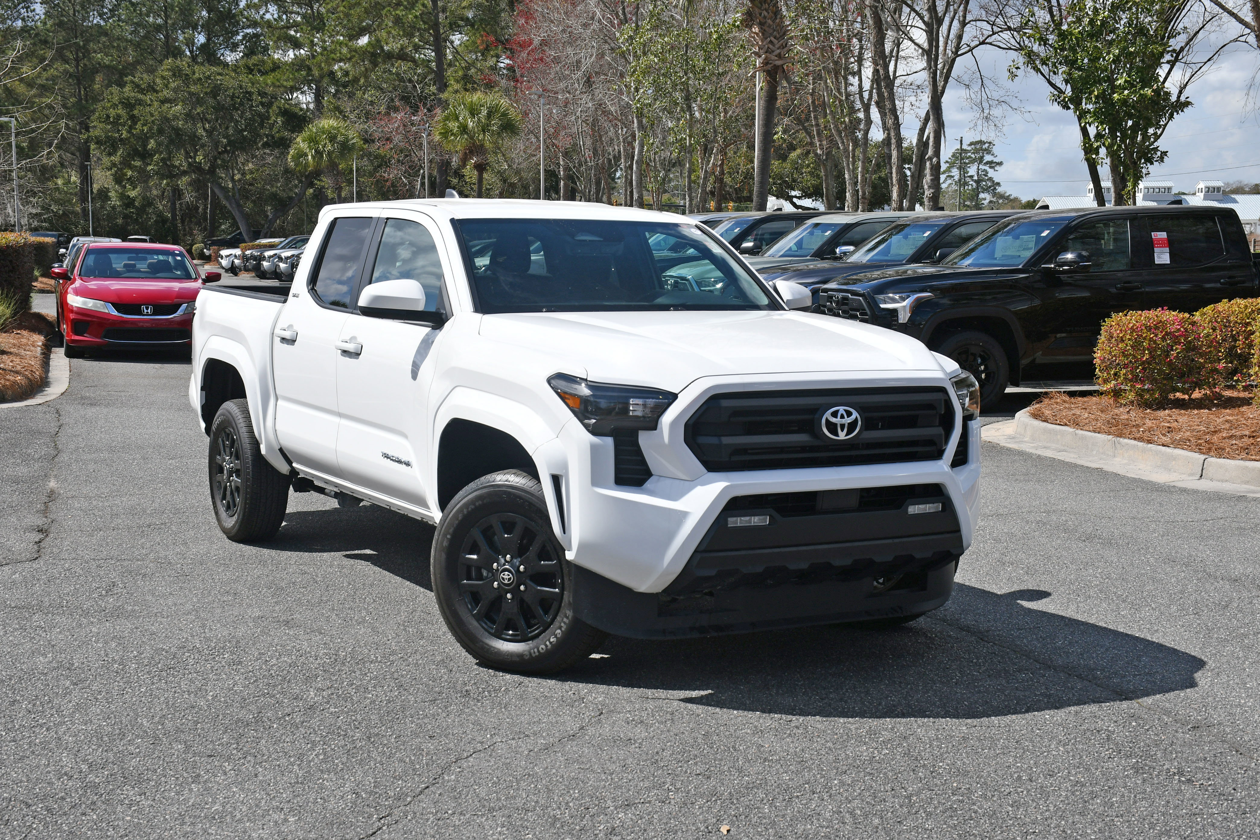 Used 2025 Toyota Tacoma SR5 image 6