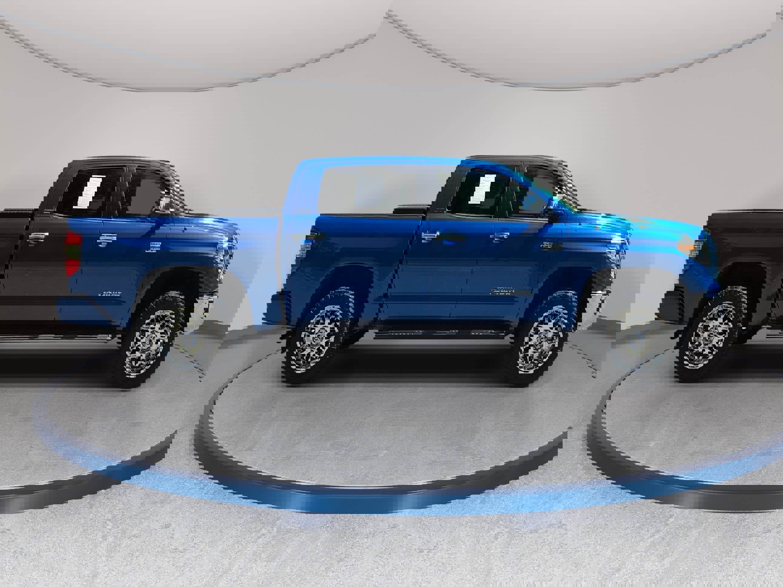 Used 2018 Toyota Tundra Limited w/ Limited Premium Package image 4