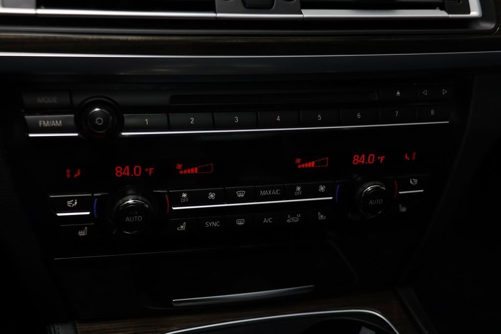 Used 2014 BMW 750i xDrive image 12