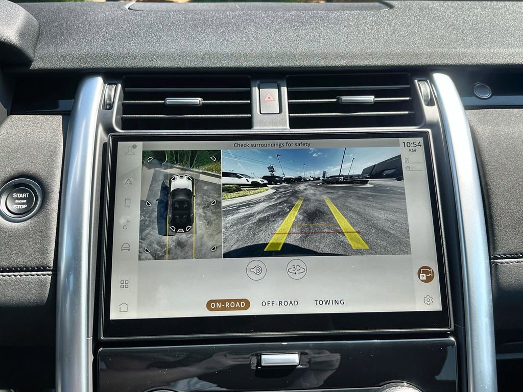 Used 2025 Land Rover Discovery S image 26