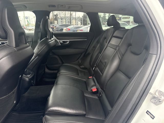 Used 2017 Volvo V90 T6 Cross Country image 19