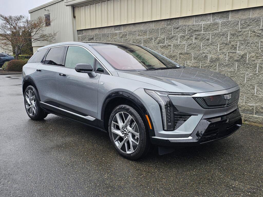 New 2026 Cadillac Optiq Luxury 1 image 12