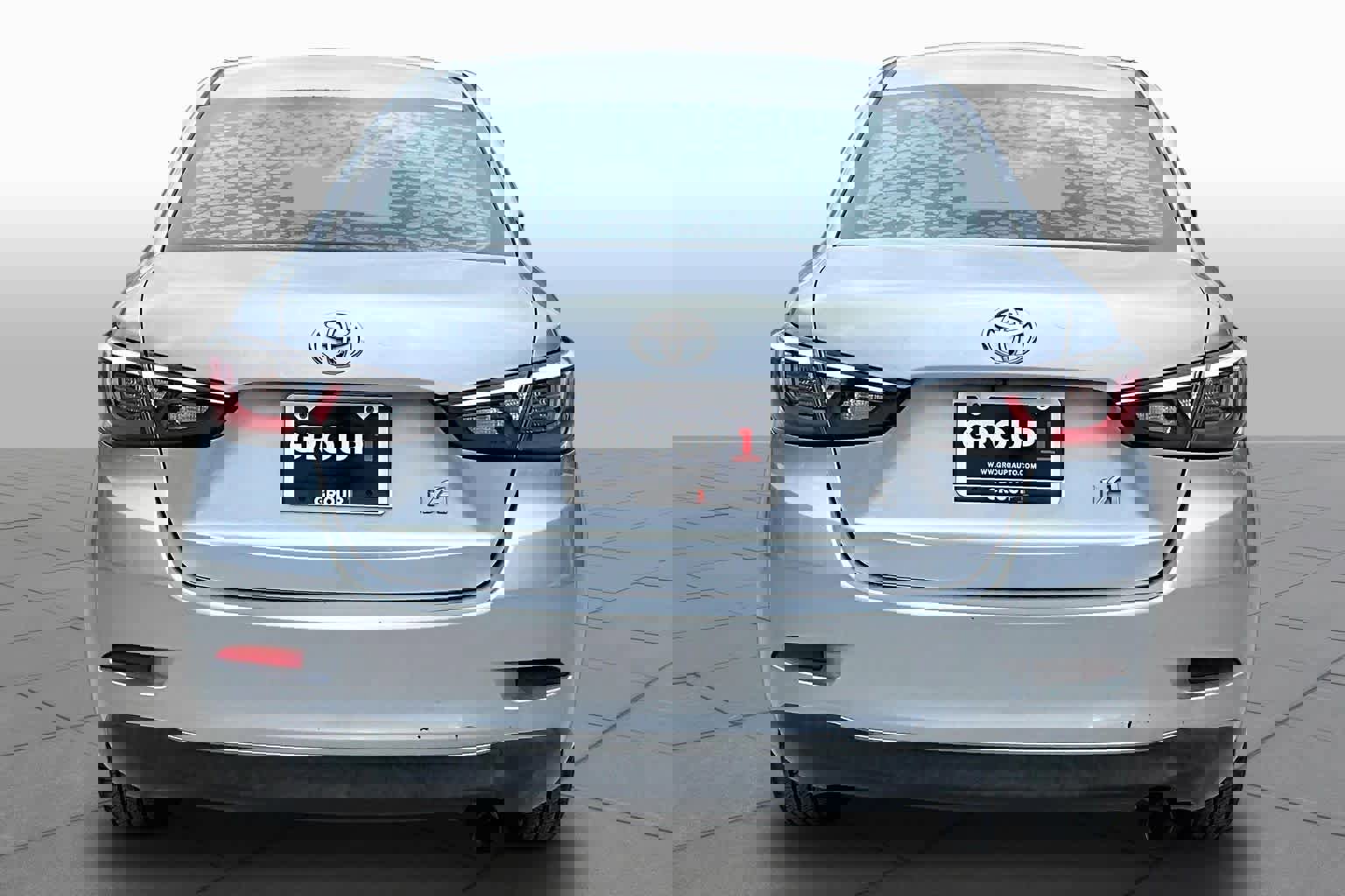 Used 2017 Toyota Yaris iA image 5