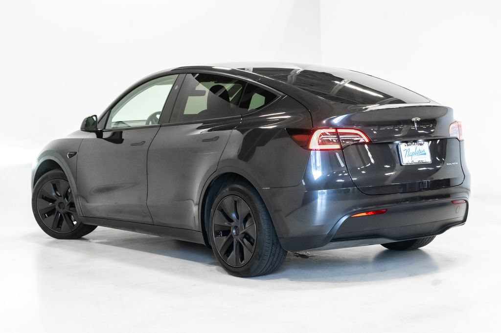 Used 2025 Tesla Model Y Long Range AWD/4WD image 26