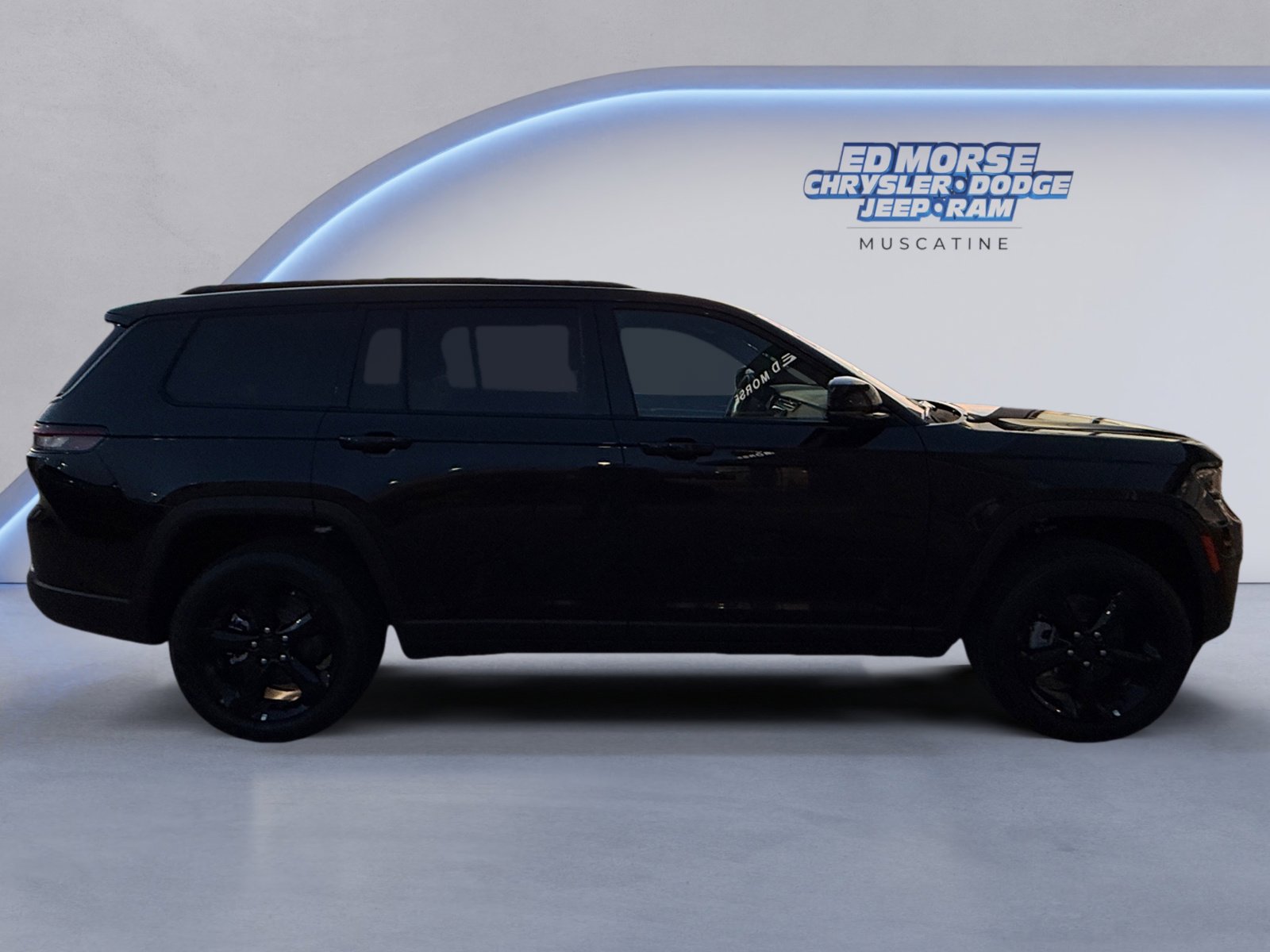 New 2025 Jeep Grand Cherokee L Limited w/ Black Appearance Package image 6