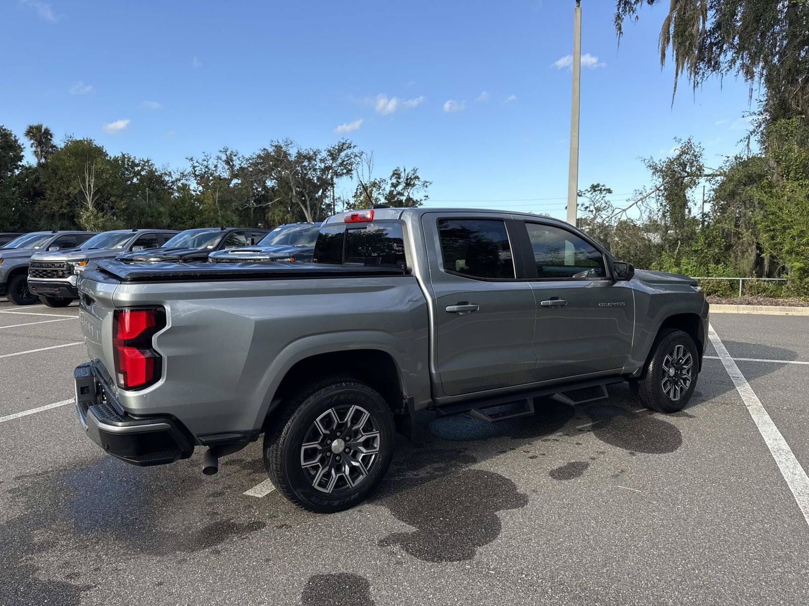 Used 2023 Chevrolet Colorado LT w/ LT Convenience Package III RWD image 3