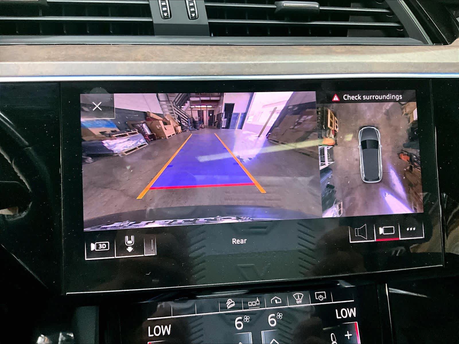 Used 2019 Audi e-tron Prestige w/ Prestige Package AWD/4WD image 25