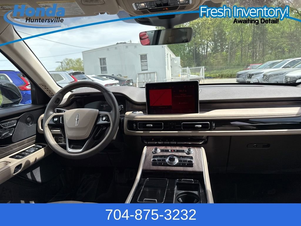Used 2023 Lincoln Aviator Reserve w/ Equipment Group 201A image 16