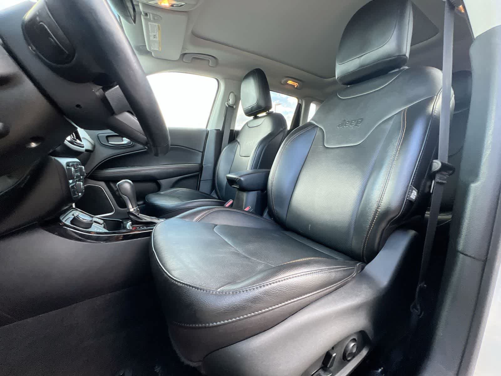 Used 2020 Jeep Compass Limited AWD/4WD image 16