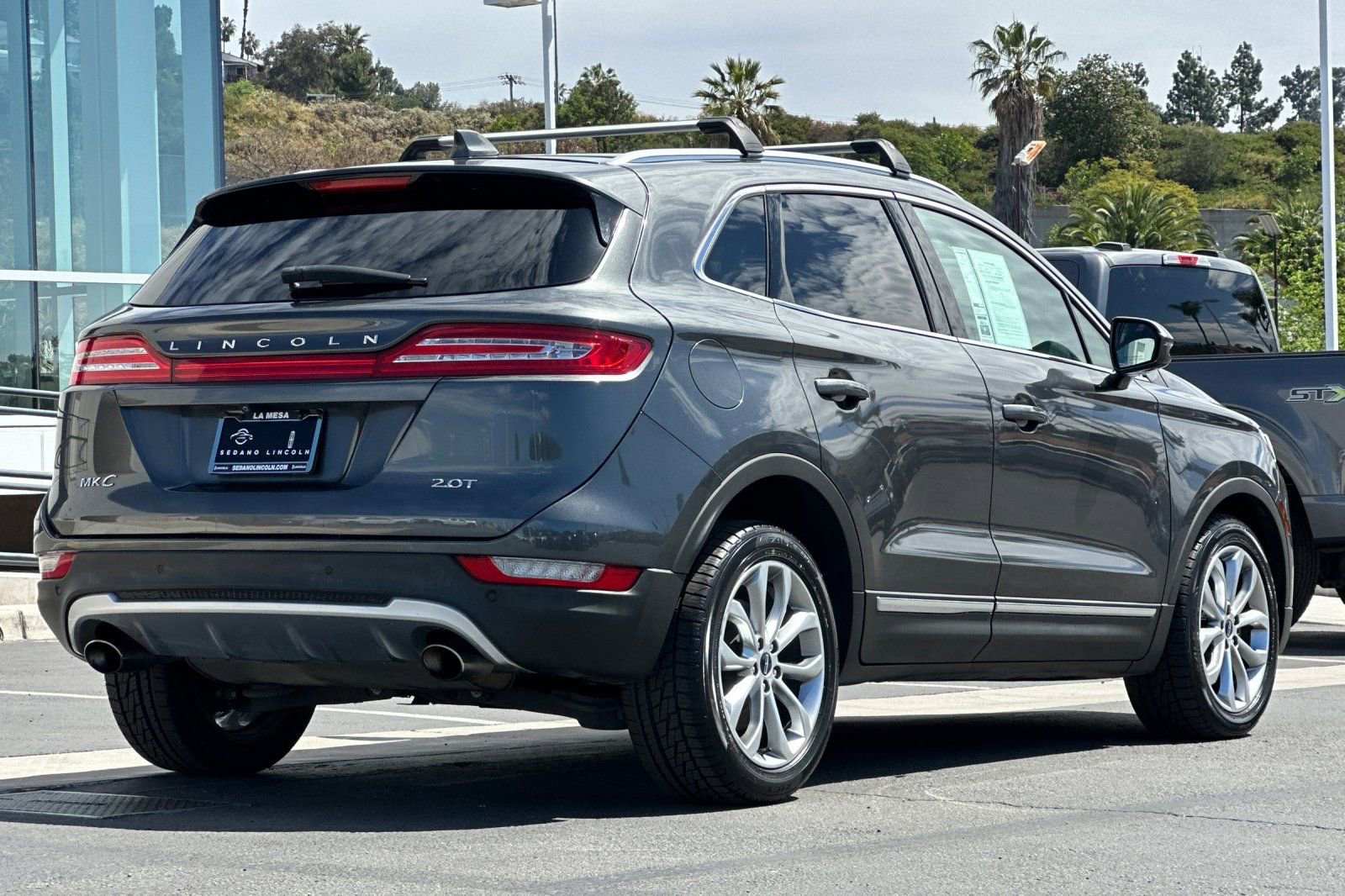 Used 2018 Lincoln MKC Select w/ Select Plus Package image 3