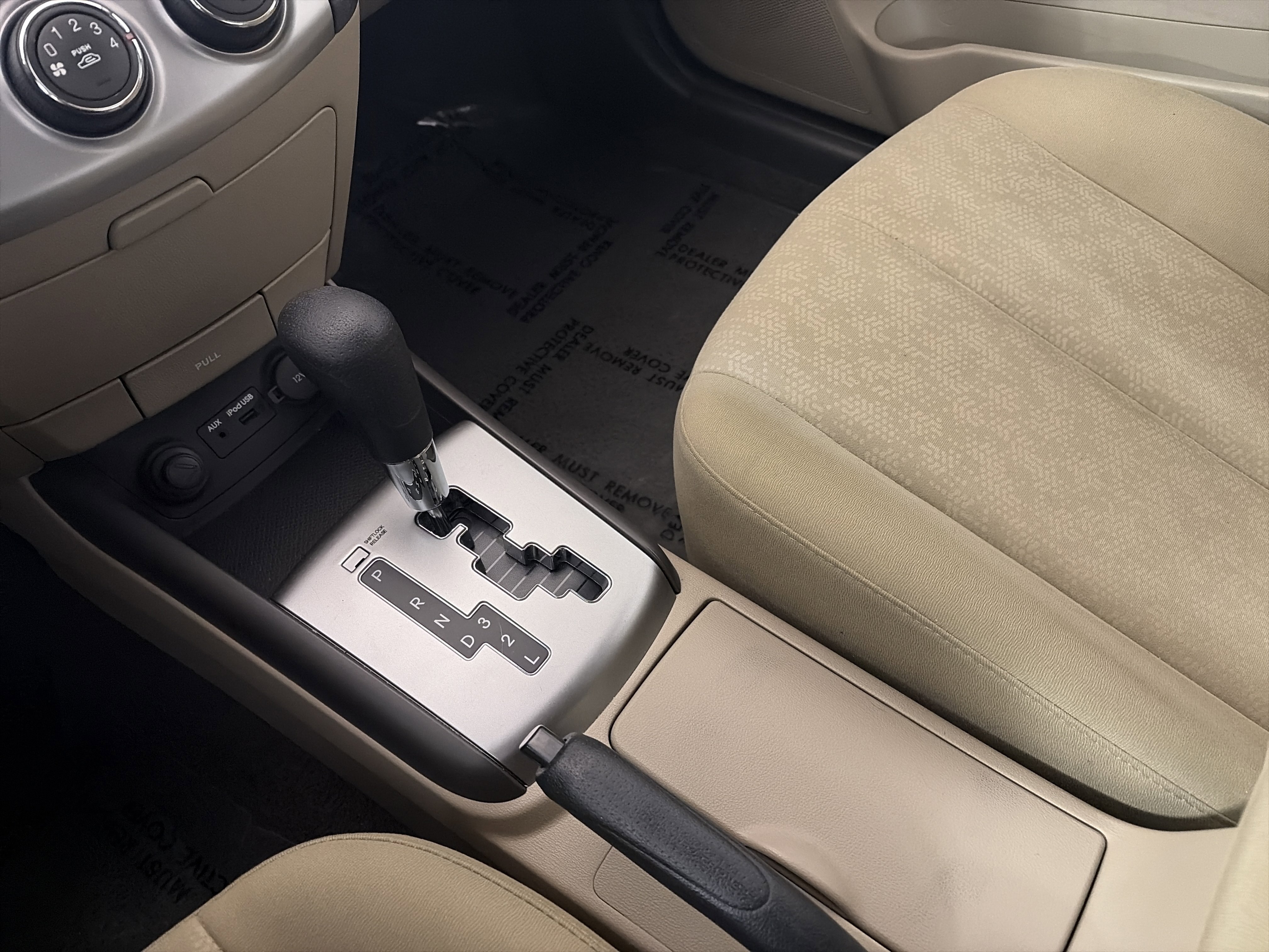 Used 2010 Hyundai Elantra GLS image 17