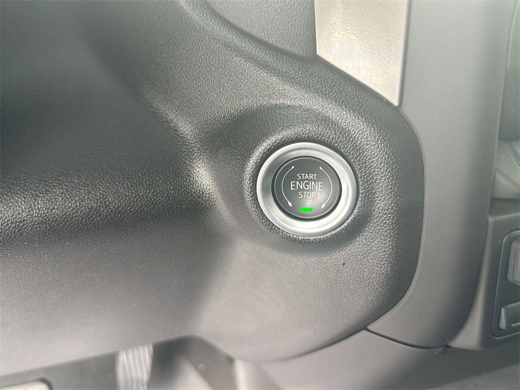 Used 2025 Chevrolet Silverado 2500 Custom image 20