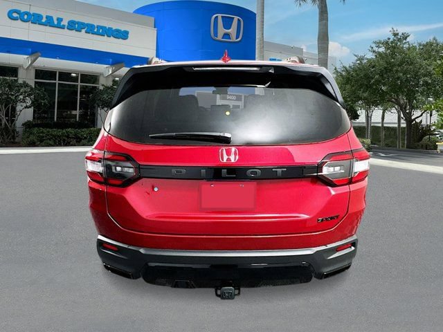 New 2026 Honda Pilot Sport image 3