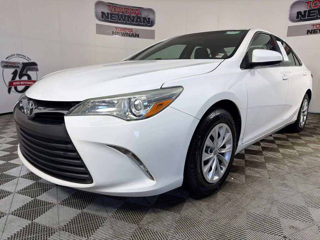 Used 2015 Toyota Camry LE FWD image 7