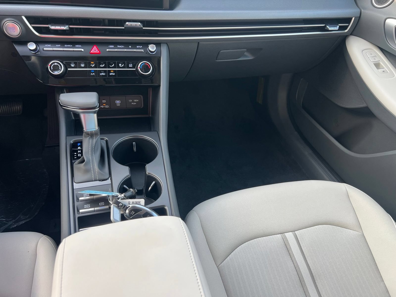 New 2026 Hyundai Sonata SE FWD image 32