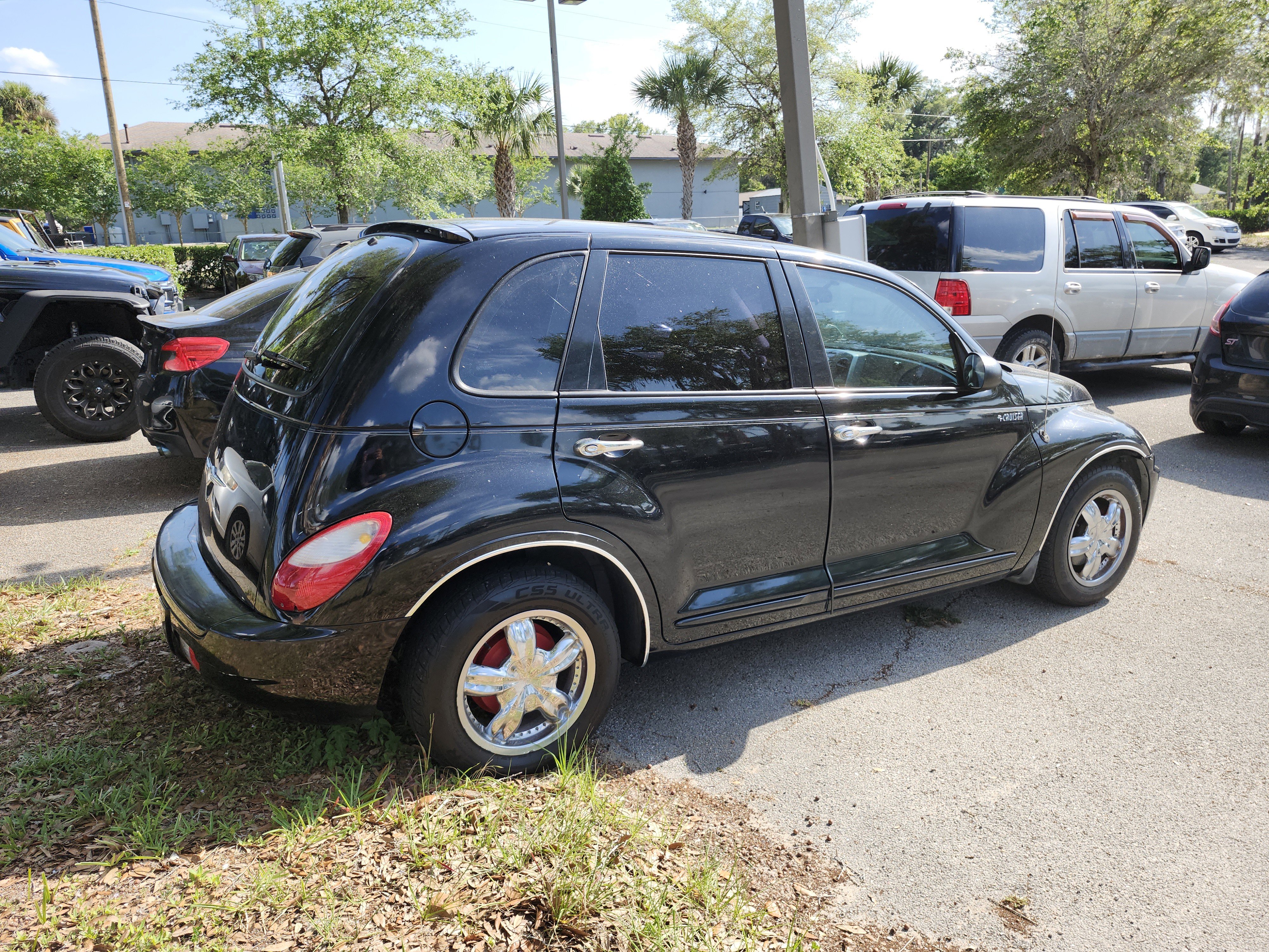 Used 2006 Chrysler PT Cruiser Touring FWD image 4