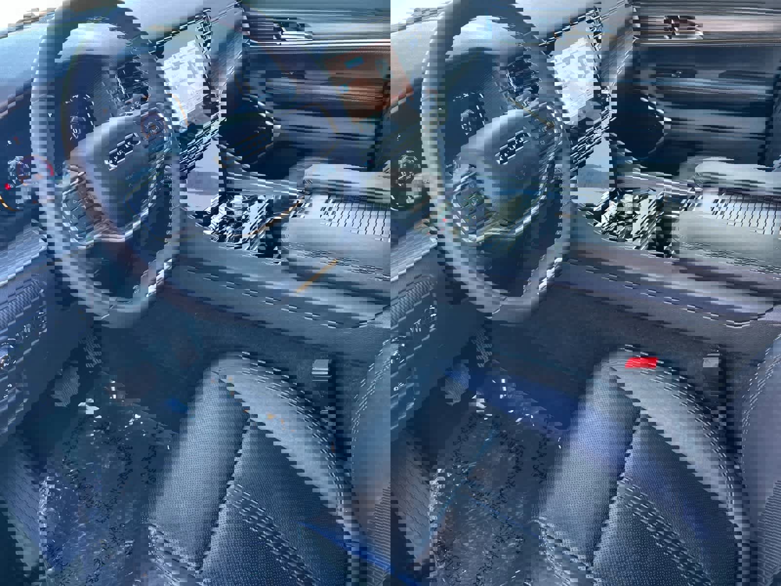 Used 2024 Jeep Wagoneer Series II w/ Flexible Seating Group image 12