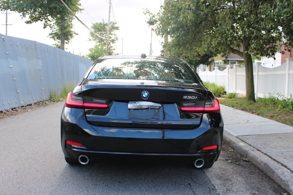 Used 2025 BMW 330i Sedan RWD image 7