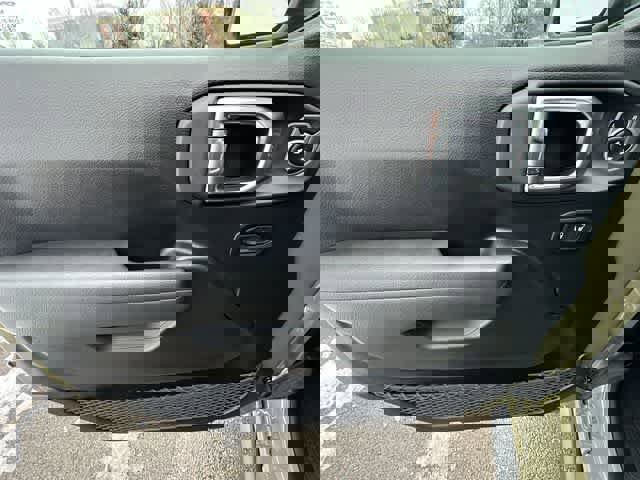 Used 2026 Jeep Wrangler Willys AWD/4WD image 18