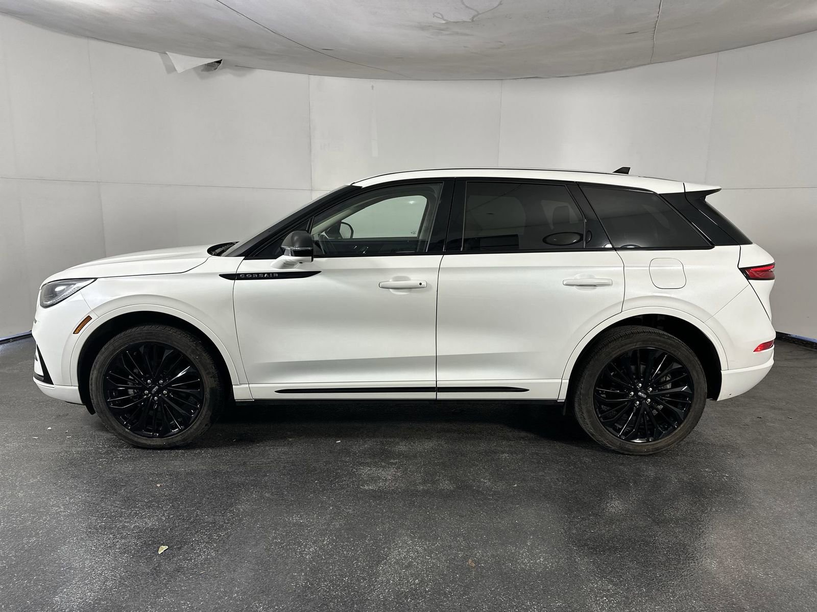 Used 2025 Lincoln Corsair FWD w/ Equipment Group 101A image 8