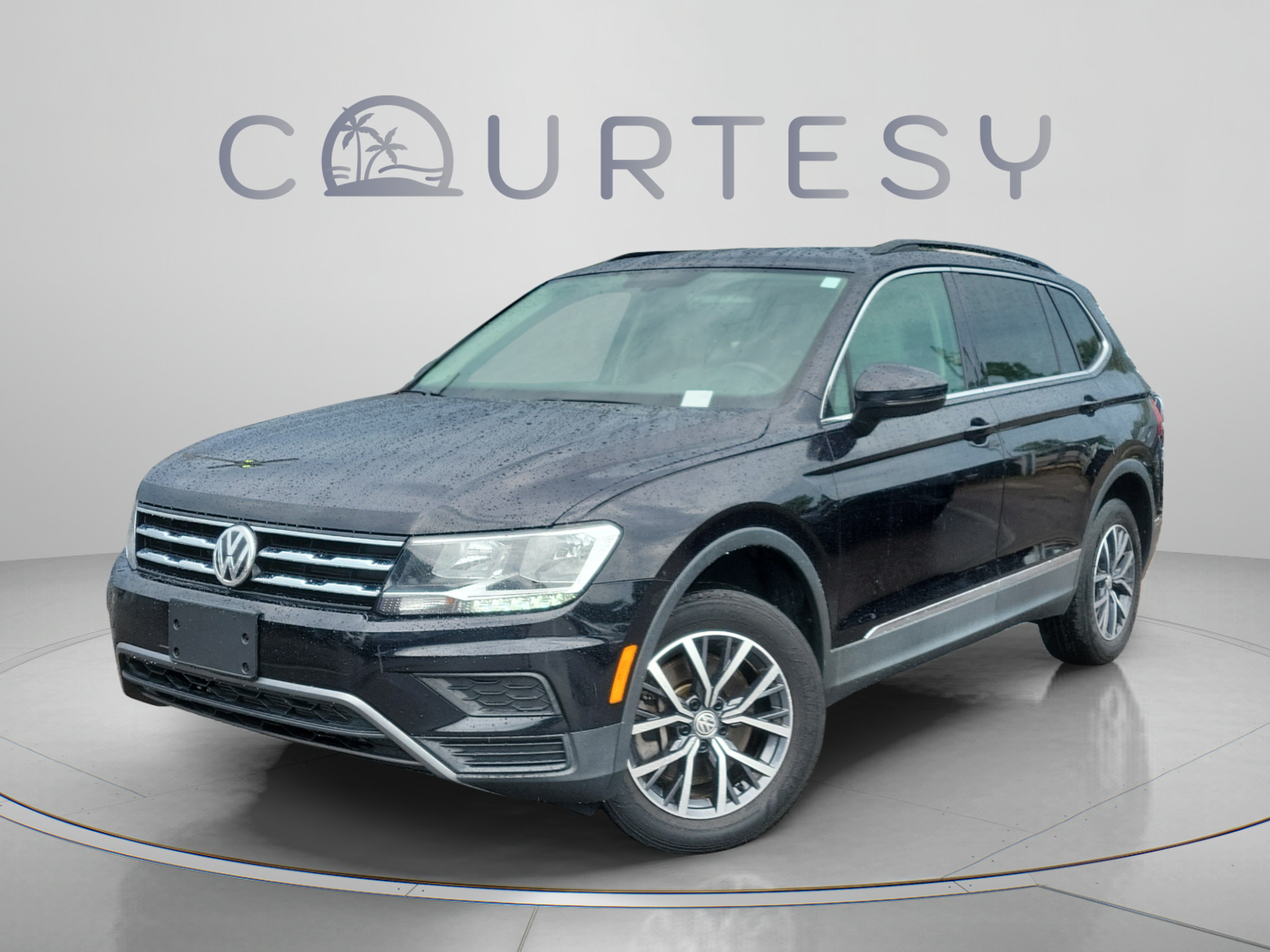 Used 2020 Volkswagen Tiguan SE w/ Panoramic Sunroof Package