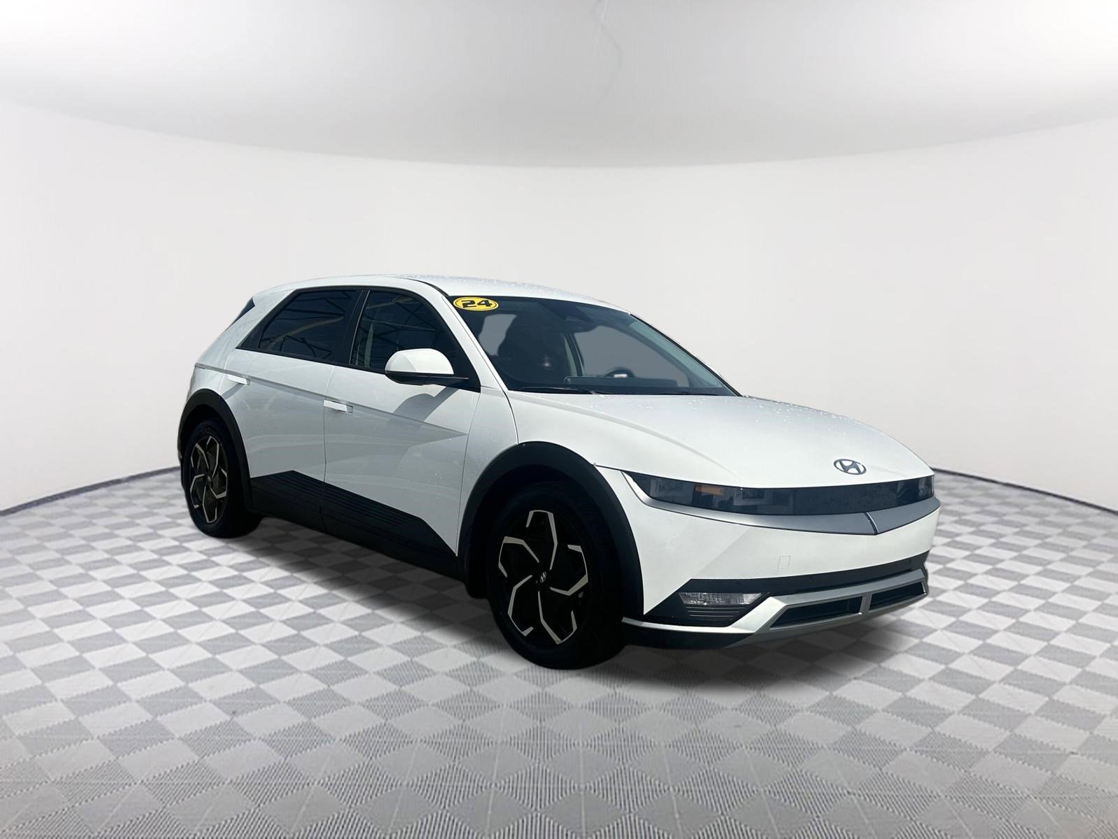 Used 2024 Hyundai Ioniq 5 SEL image 4