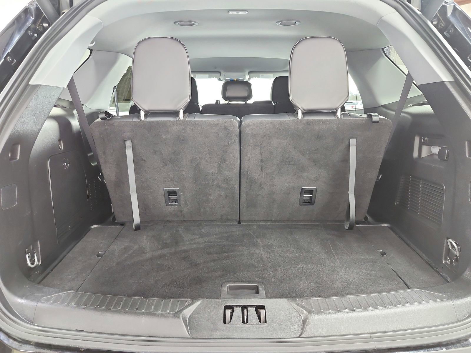 Used 2024 Ford Explorer XLT w/ Equipment Group 202A image 45