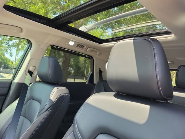 Used 2024 Nissan Pathfinder SL w/ SL Premium Package FWD image 11