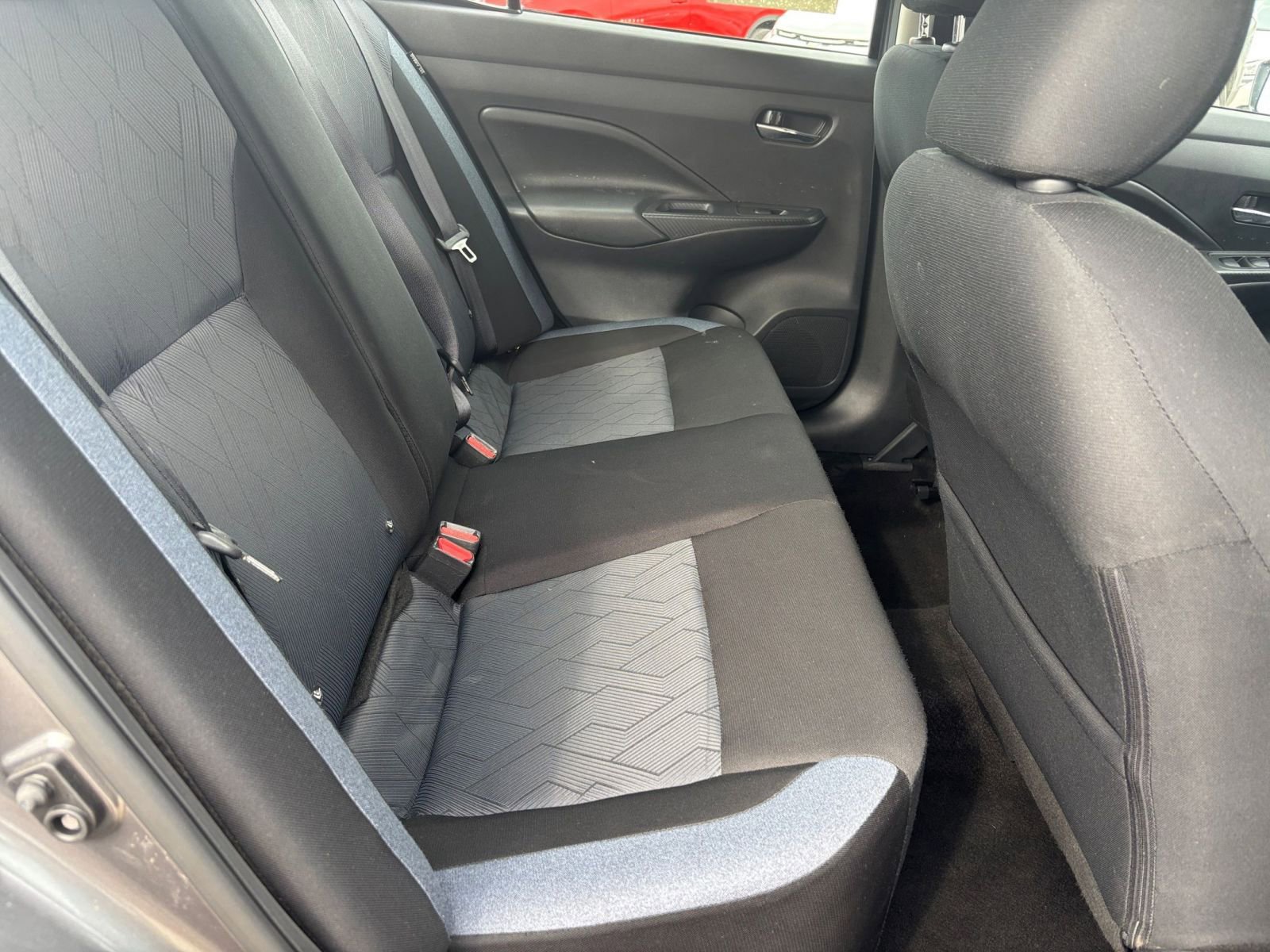Used 2025 Nissan Versa SV FWD image 22