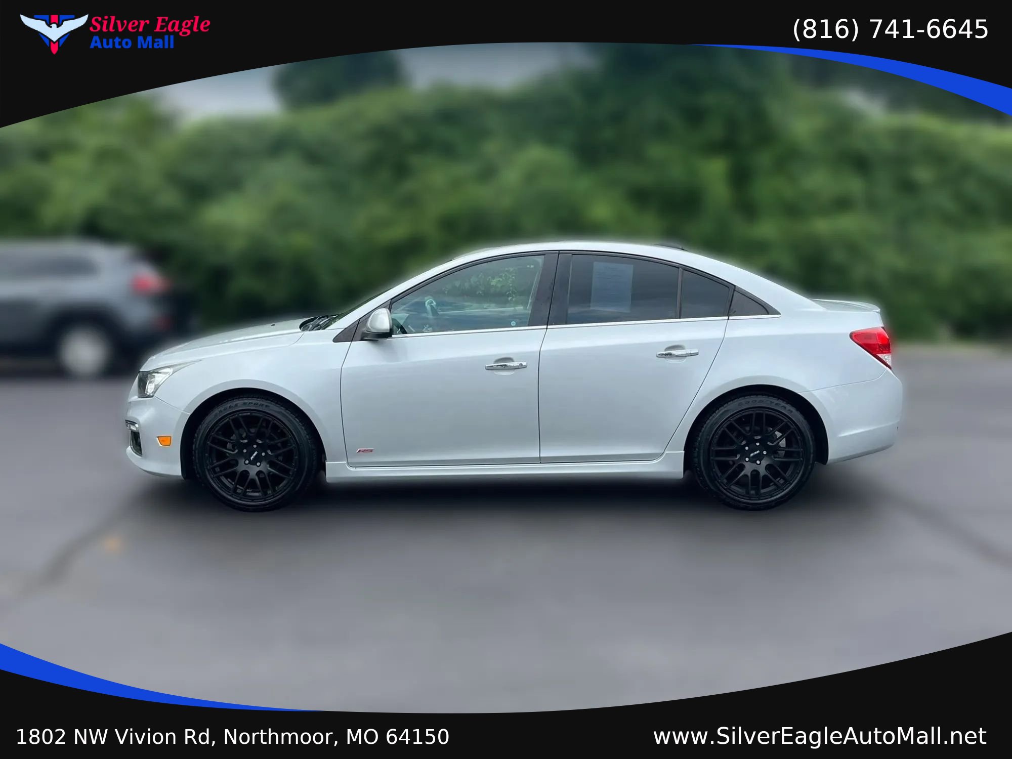 Used 2015 Chevrolet Cruze LTZ w/ Sun, Sound and Sport Package FWD image 2