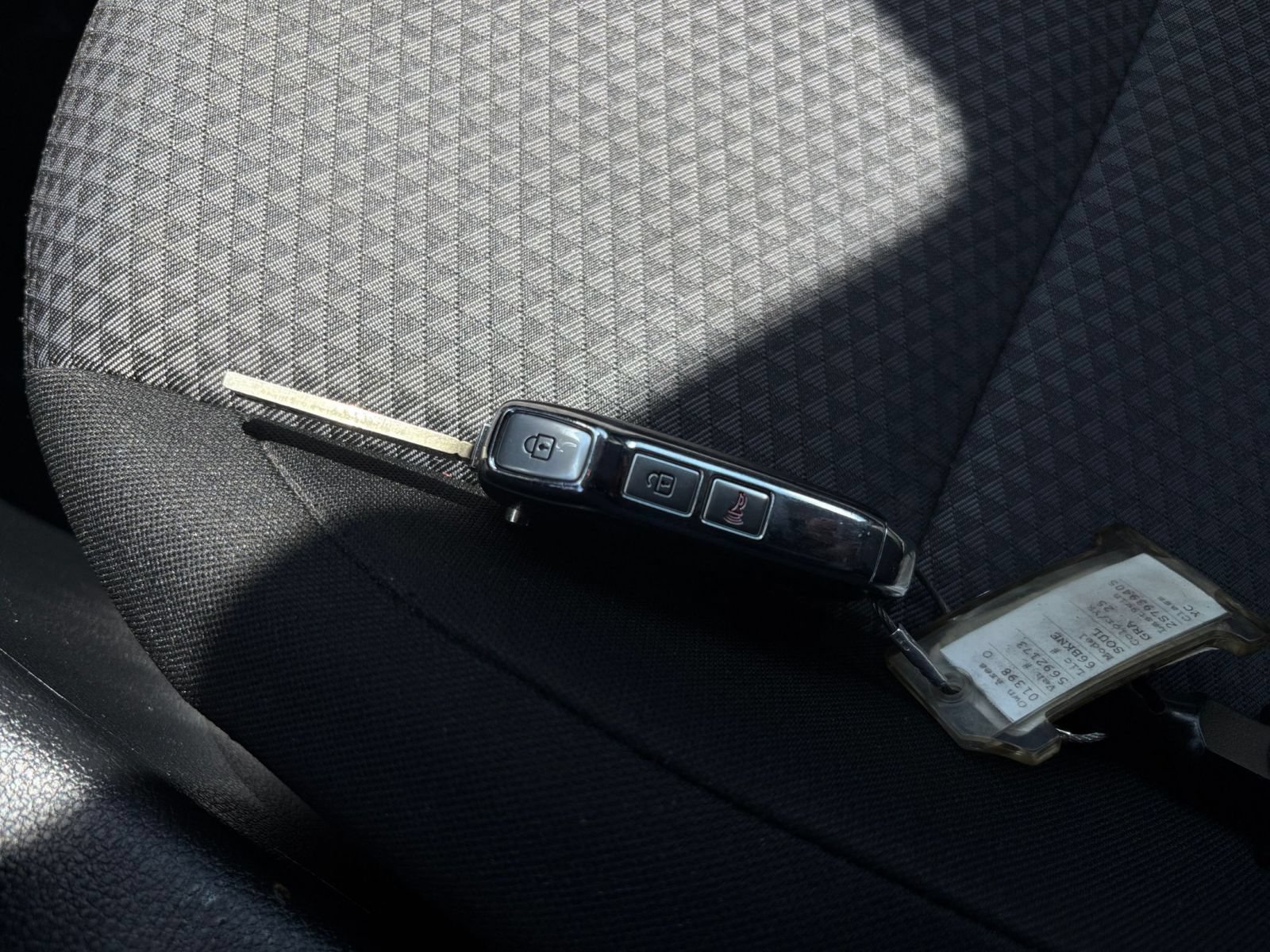Used 2025 Kia Soul LX w/ LX Technology Package FWD image 15